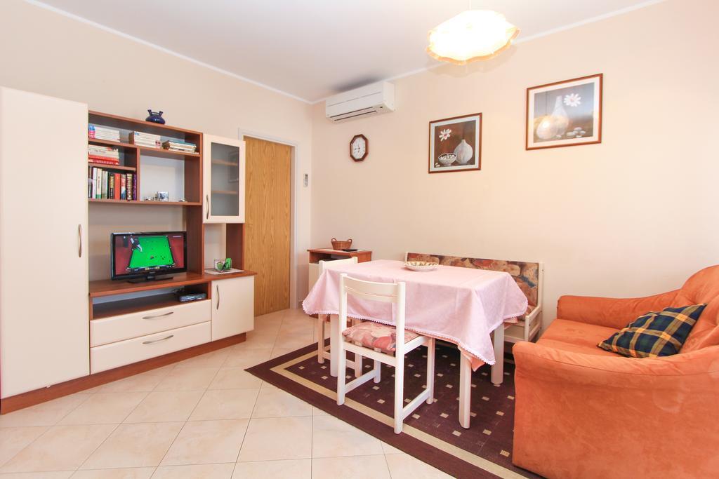 Apartments Silvia Poreč Dış mekan fotoğraf
