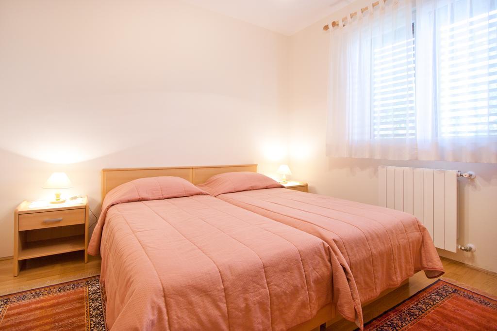 Apartments Silvia Poreč Dış mekan fotoğraf